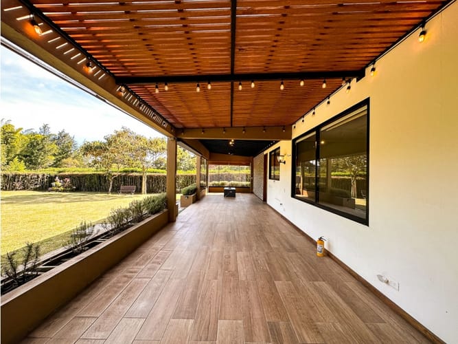 Casa de 4 alcobas en venta en Llano Grande, Rionegro, 267 m² · foto 16 de 24