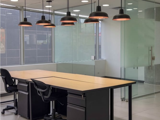 Oficina en arriendo en El Poblado, Medellín, 60 m² · foto 2 de 11