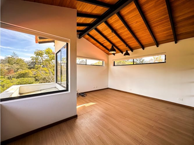 Casa de 4 alcobas en venta en Llano Grande, Rionegro, 267 m² · foto 20 de 24