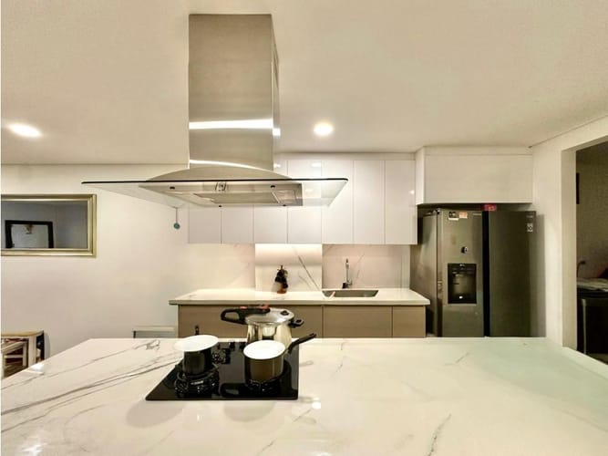 Apartamento en venta en Laureles, Medellín · foto 2 de 24