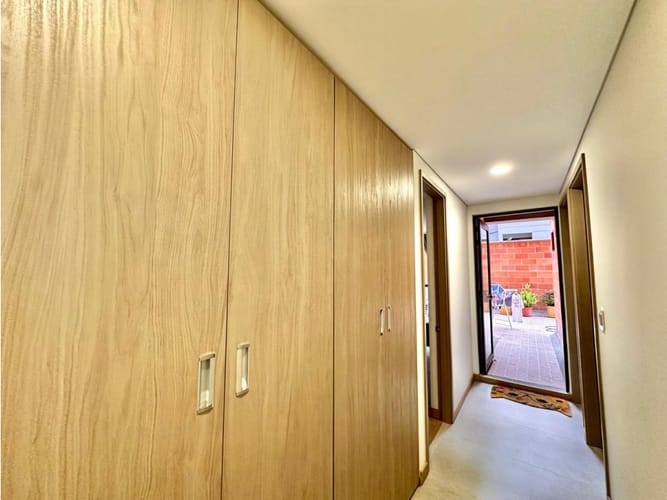 Apartamento en venta en Laureles, Medellín · foto 8 de 24