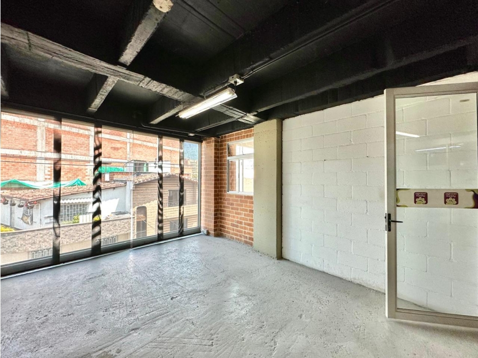 Building in Camino Verde (760 m²) for Sale