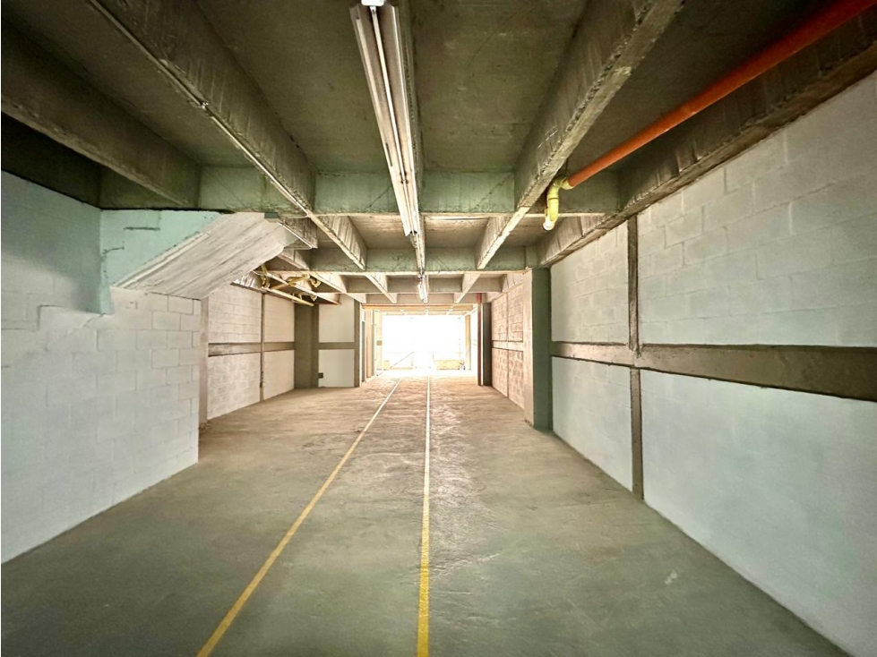 Building in Camino Verde (760 m²) for Sale - 2
