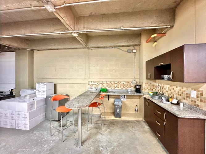 Edificio en venta en Camino Verde, Envigado, 760 m² · foto 12 de 24