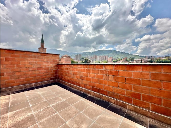 Edificio en venta en Camino Verde, Envigado, 760 m² · foto 17 de 24