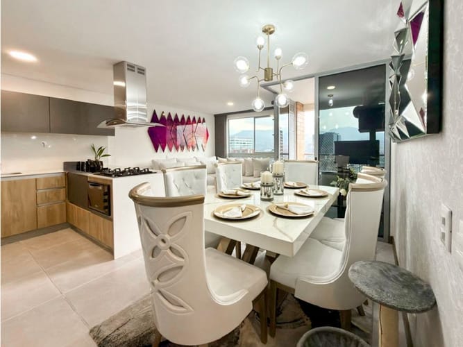 Apartamento de 2 alcobas en venta en El Poblado, Medellín, 87 m² · foto 3 de 24