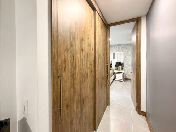 Apartamento de 2 alcobas en venta en El Poblado, Medellín, 87 m² · foto 7 de 24