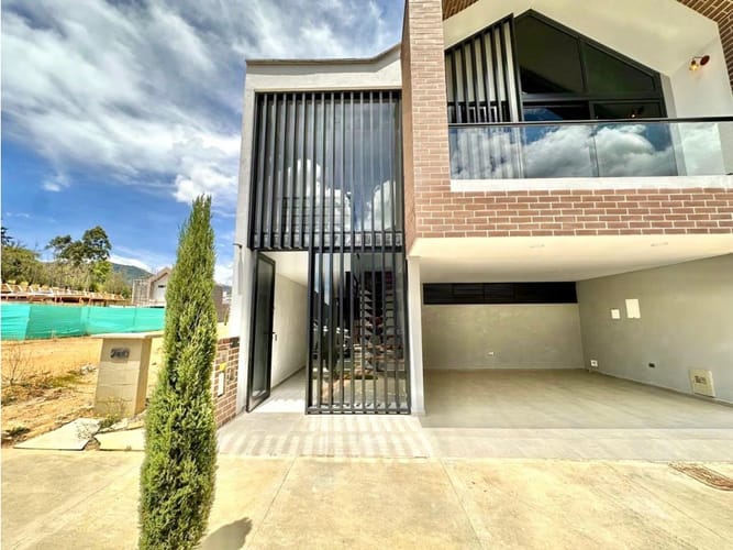Casa de 3 alcobas en venta en El Tambo, La Ceja, 157 m² · foto 3 de 24