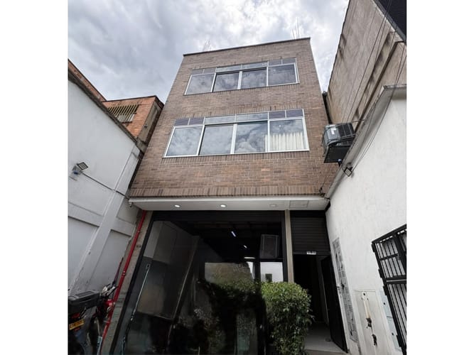 Bodega en arriendo en San Bernardo, Medellín, 190 m² · foto 3 de 15