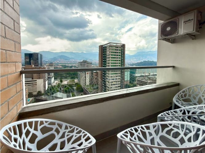 Apartamento de 2 alcobas en venta en El Poblado, Medellín, 87 m² · foto 14 de 24