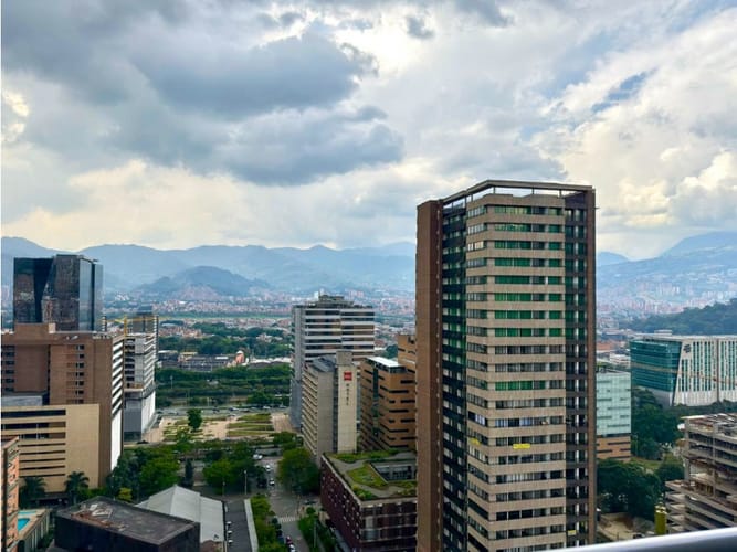Apartamento de 2 alcobas en venta en El Poblado, Medellín, 87 m² · foto 15 de 24
