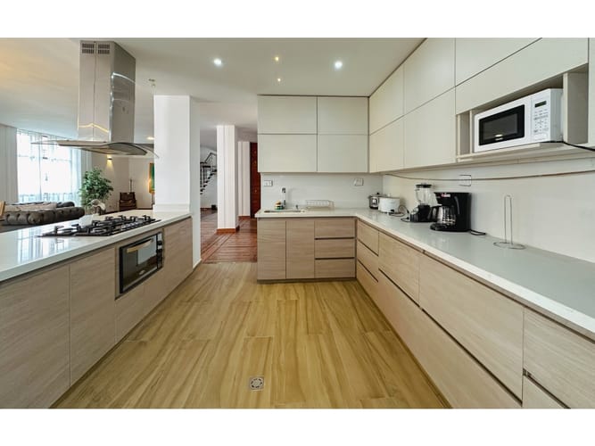 Apartamento en venta en El Poblado, Medellín · foto 13 de 24