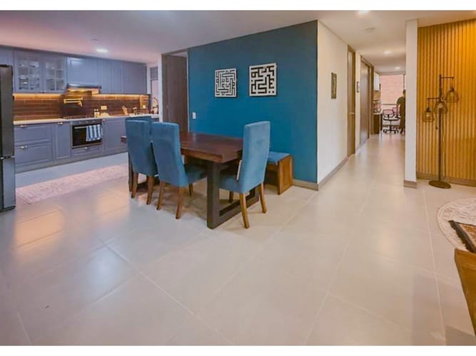 Apartamento de 3 alcobas en arriendo en Camino Verde, Medellín, 140 m² · foto 2 de 14
