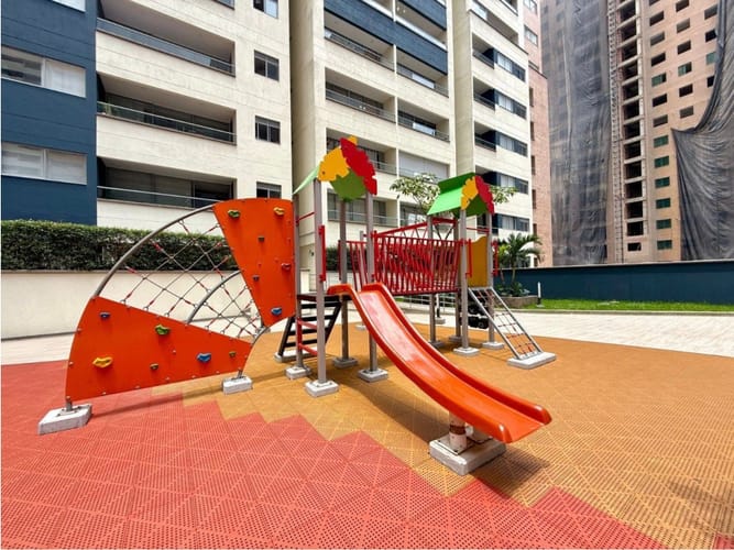 Apartamento de 2 alcobas en venta en El Poblado, Medellín, 87 m² · foto 21 de 24
