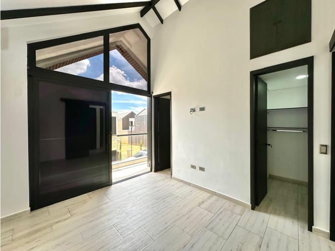 Casa de 3 alcobas en venta en El Tambo, La Ceja, 157 m² · foto 17 de 24
