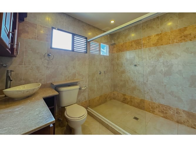 Apartamento en venta en El Poblado, Medellín · foto 18 de 24