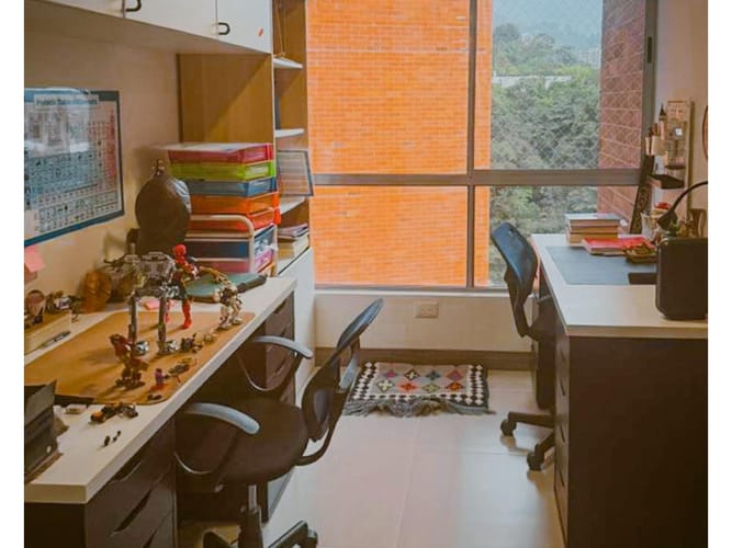 Apartamento de 3 alcobas en arriendo en Camino Verde, Medellín, 140 m² · foto 9 de 14