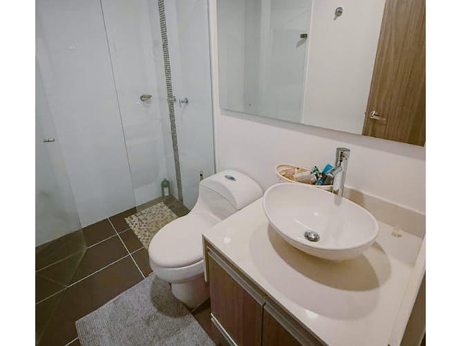 Apartamento de 3 alcobas en arriendo en Camino Verde, Medellín, 140 m² · foto 11 de 14