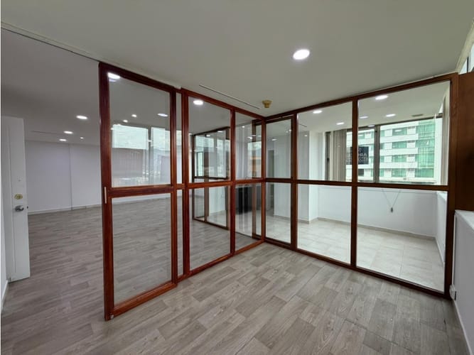 Oficina en arriendo en La Aguacatala, Medellín, 76 m² · foto 15 de 18