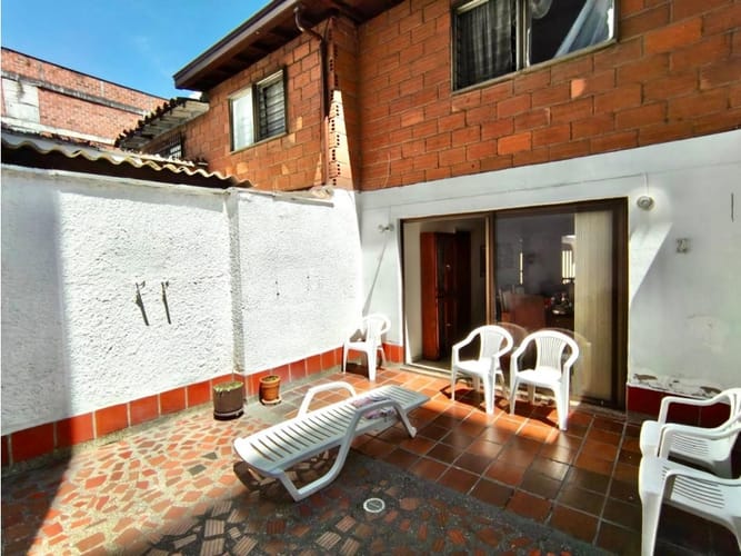 Casa de 5 alcobas en venta en Laureles, Medellín, 252 m² · foto 17 de 20