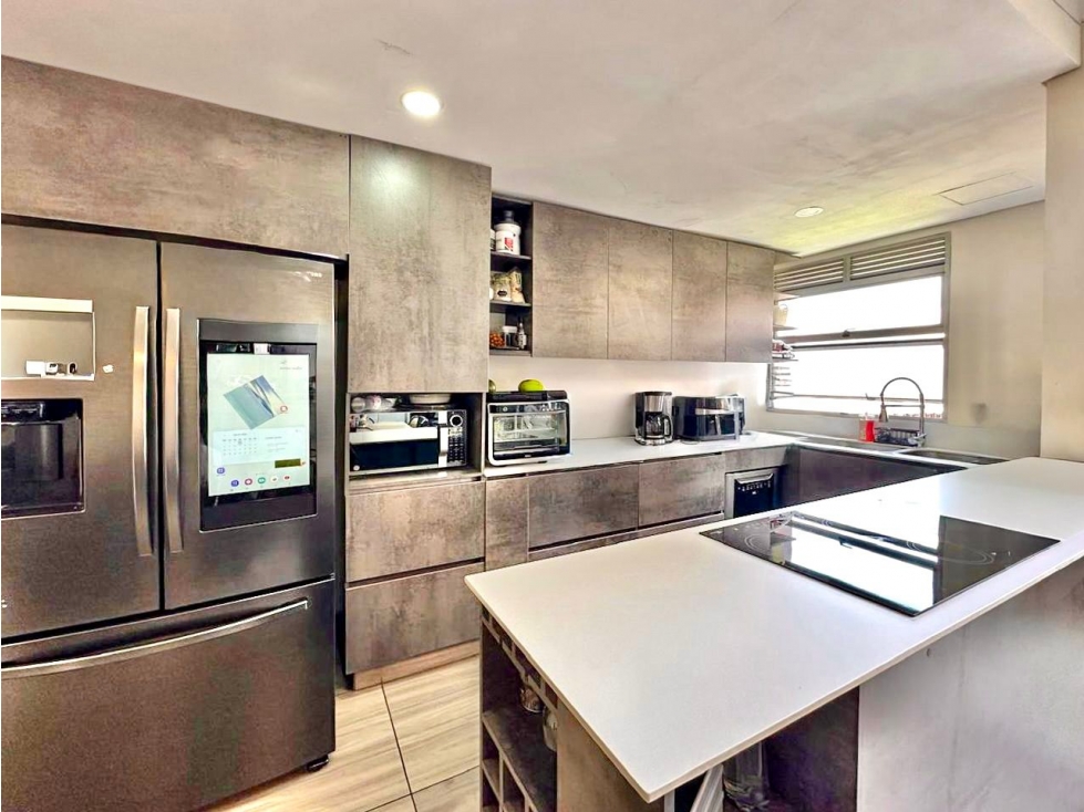 Apartamento en venta en Bosques De Zuñiga, Medellín · foto 3 de 24