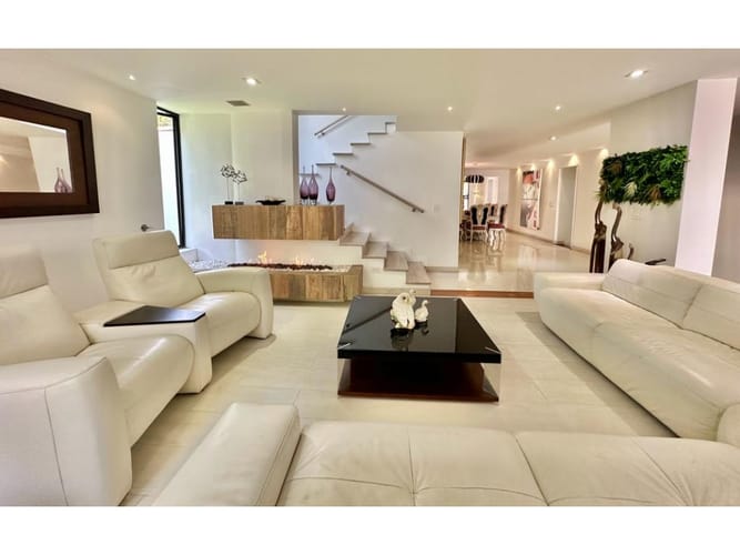 Casa de 5 alcobas en venta en El Poblado, Medellín, 538 m² · foto 5 de 24