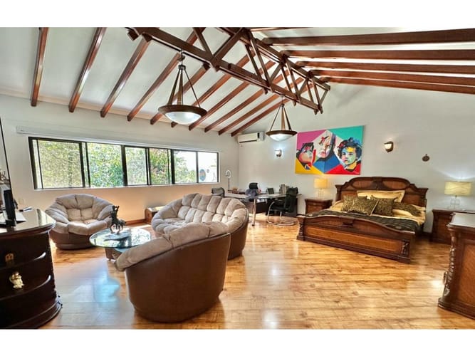 Casa de 5 alcobas en venta en El Poblado, Medellín, 538 m² · foto 8 de 24