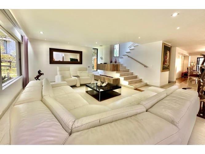 Casa de 5 alcobas en venta en El Poblado, Medellín, 538 m² · foto 9 de 24