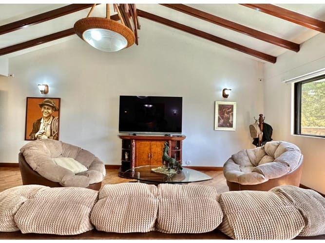Casa de 5 alcobas en venta en El Poblado, Medellín, 538 m² · foto 13 de 24