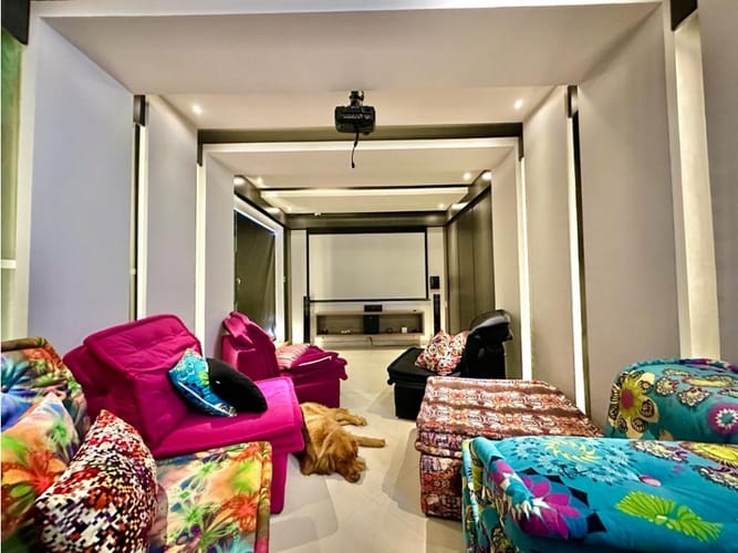 Casa de 5 alcobas en venta en El Poblado, Medellín, 538 m² · foto 15 de 24