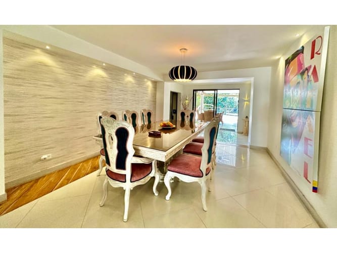 Casa de 5 alcobas en venta en El Poblado, Medellín, 538 m² · foto 21 de 24