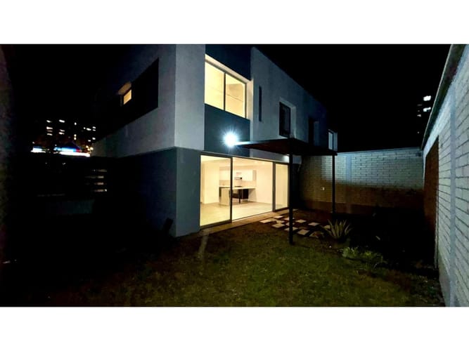 Casa de 3 alcobas en venta en Barro Blanco, Rionegro, 200 m² · foto 11 de 24