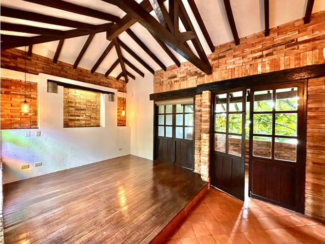 Casa de 3 alcobas en venta en Santa Catalina, Envigado, 235 m² · foto 6 de 24