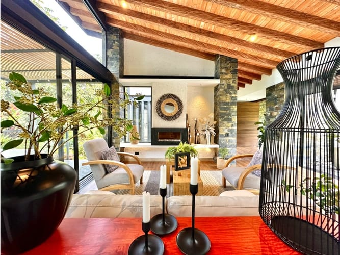 Casa de 3 alcobas en venta en Guamito, La Ceja, 325 m² · foto 4 de 24