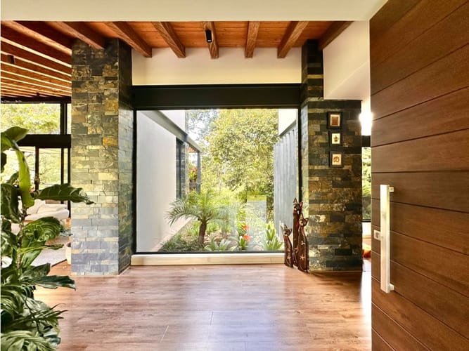 Casa de 3 alcobas en venta en Guamito, La Ceja, 325 m² · foto 5 de 24