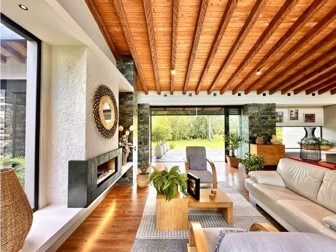 Casa de 3 alcobas en venta en Guamito, La Ceja, 325 m² · foto 6 de 24