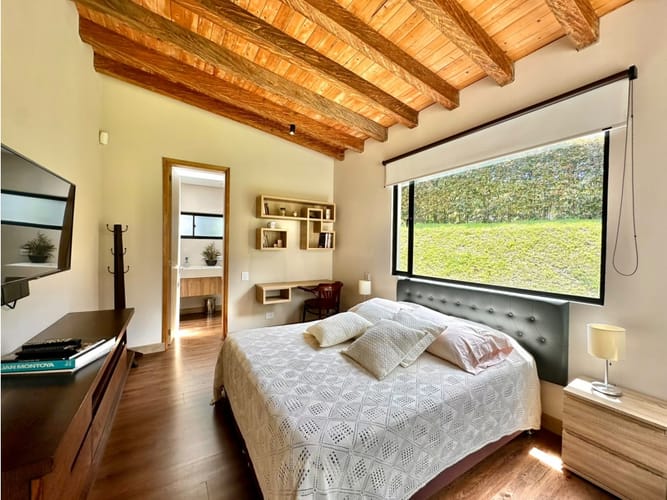 Casa de 3 alcobas en venta en Guamito, La Ceja, 325 m² · foto 23 de 24