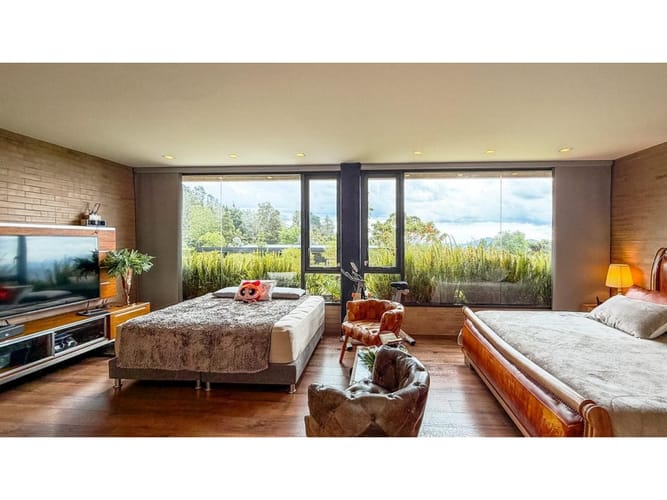 Casa de 3 alcobas en venta en Las Palmas, Medellín, 447 m² · foto 5 de 24