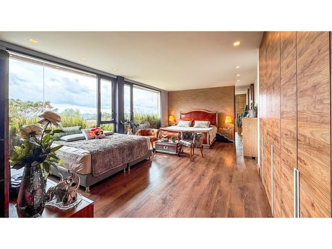 Casa de 3 alcobas en venta en Las Palmas, Medellín, 447 m² · foto 7 de 24