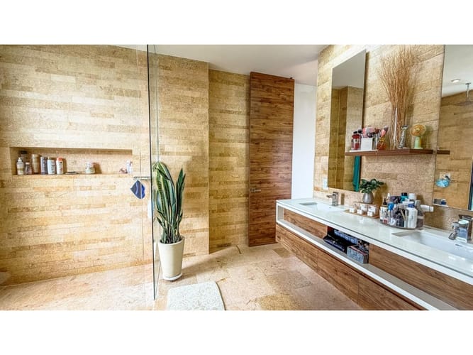 Casa de 3 alcobas en venta en Las Palmas, Medellín, 447 m² · foto 8 de 24