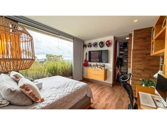 Casa de 3 alcobas en venta en Las Palmas, Medellín, 447 m² · foto 10 de 24