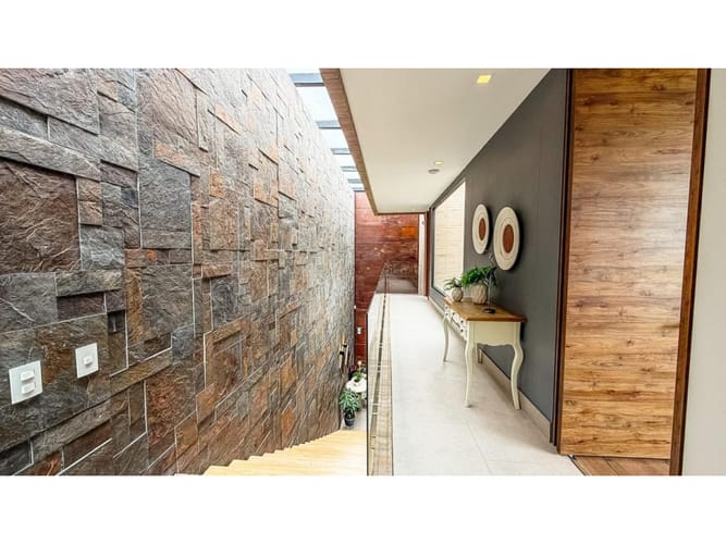 Casa de 3 alcobas en venta en Las Palmas, Medellín, 447 m² · foto 13 de 24