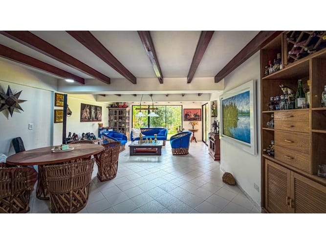 Casa de 9 alcobas en venta en Guamito, La Ceja, 1000 m² · foto 5 de 24