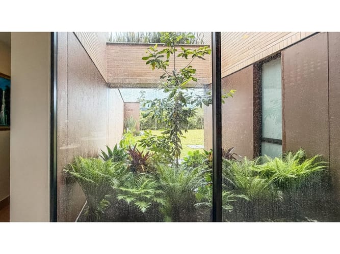 Casa de 3 alcobas en venta en Las Palmas, Medellín, 447 m² · foto 24 de 24