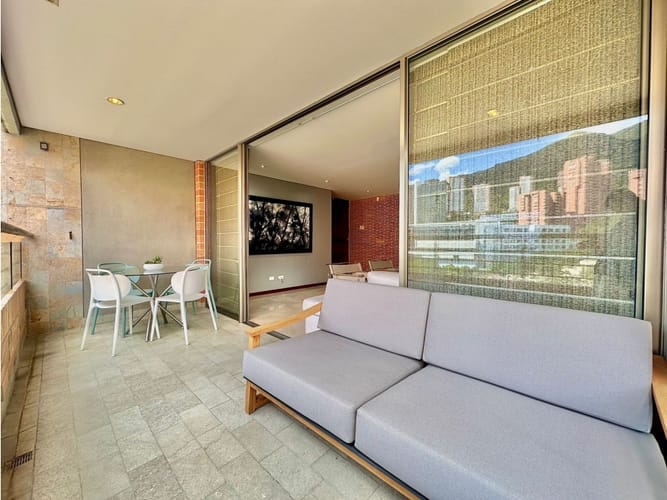Apartamento de 3 alcobas en arriendo en Los Naranjos, Medellín, 180 m² · foto 21 de 24