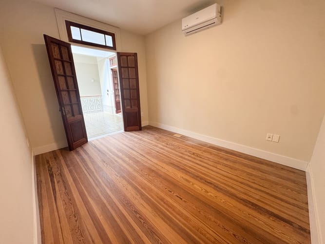 Alquiler de propiedad a estrenar ideal para empresas, consultorios u oficinas sobre calle Pablo de María, en su mejor ubicación. · Photo 8