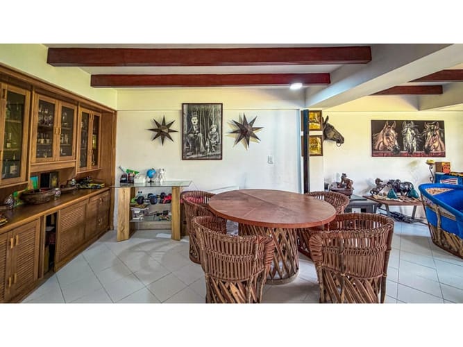 Casa de 9 alcobas en venta en Guamito, La Ceja, 1000 m² · foto 11 de 24
