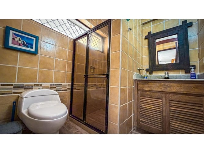 Casa de 9 alcobas en venta en Guamito, La Ceja, 1000 m² · foto 14 de 24