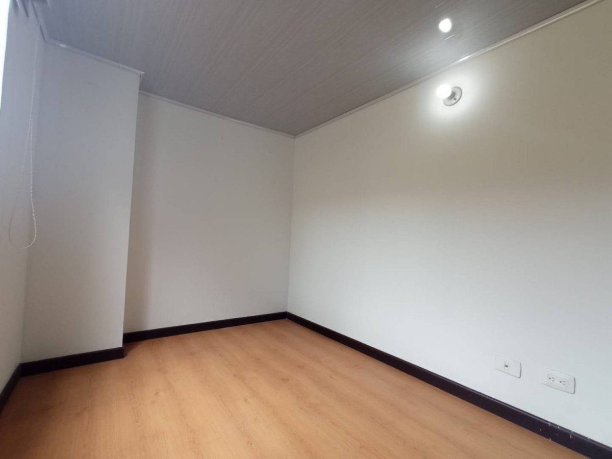 Apartamento en venta en Campin, Bogotá · foto 8 de 16