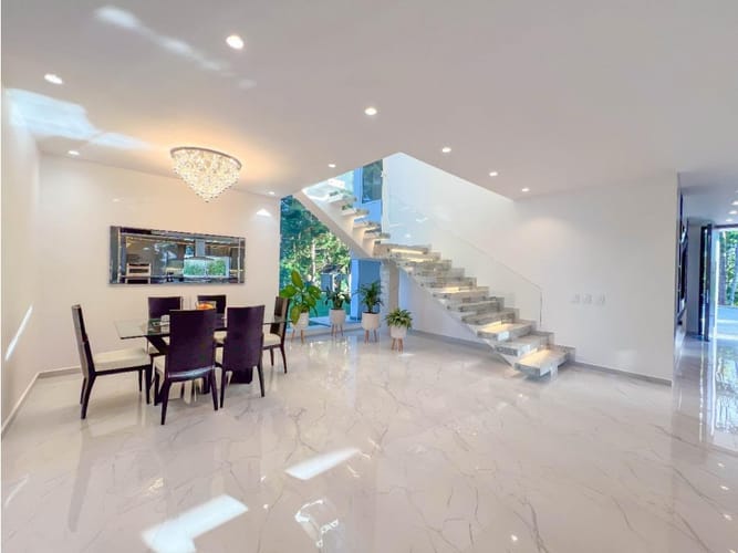 Casa de 5 alcobas en venta en El Porvenir, Rionegro, 390 m² · foto 20 de 23